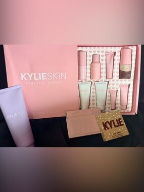 Kylie Skin Bundle Set + Lotion Highlighter Lashes NEW